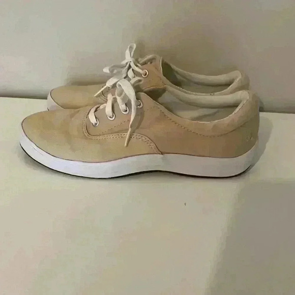 Grasshoppers Beige Canvas Sneakers - Picture 6 of 11